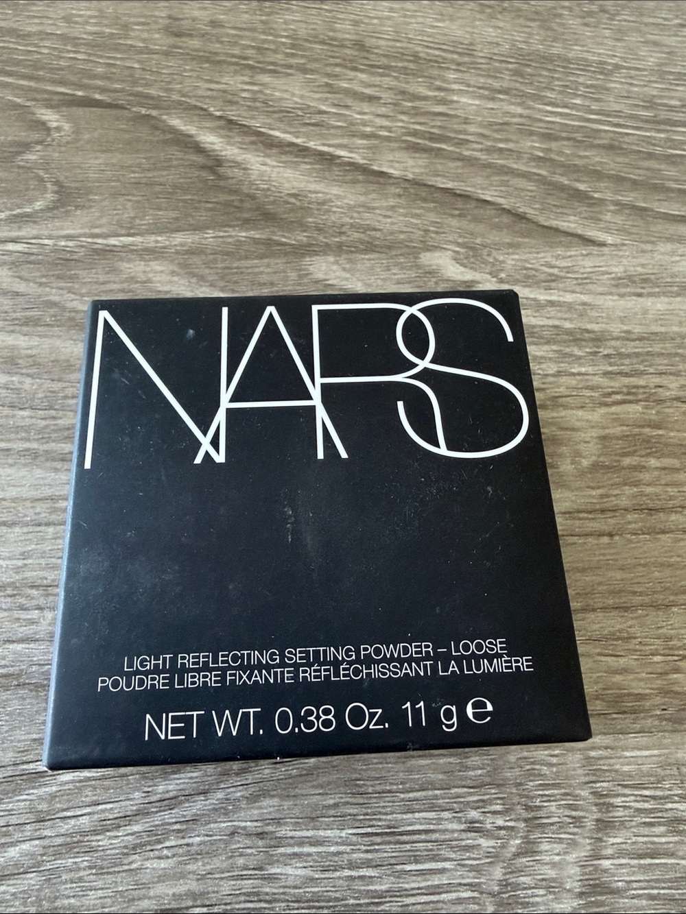 NARS Light Reflecting Loose Setting Powder – Black Compact